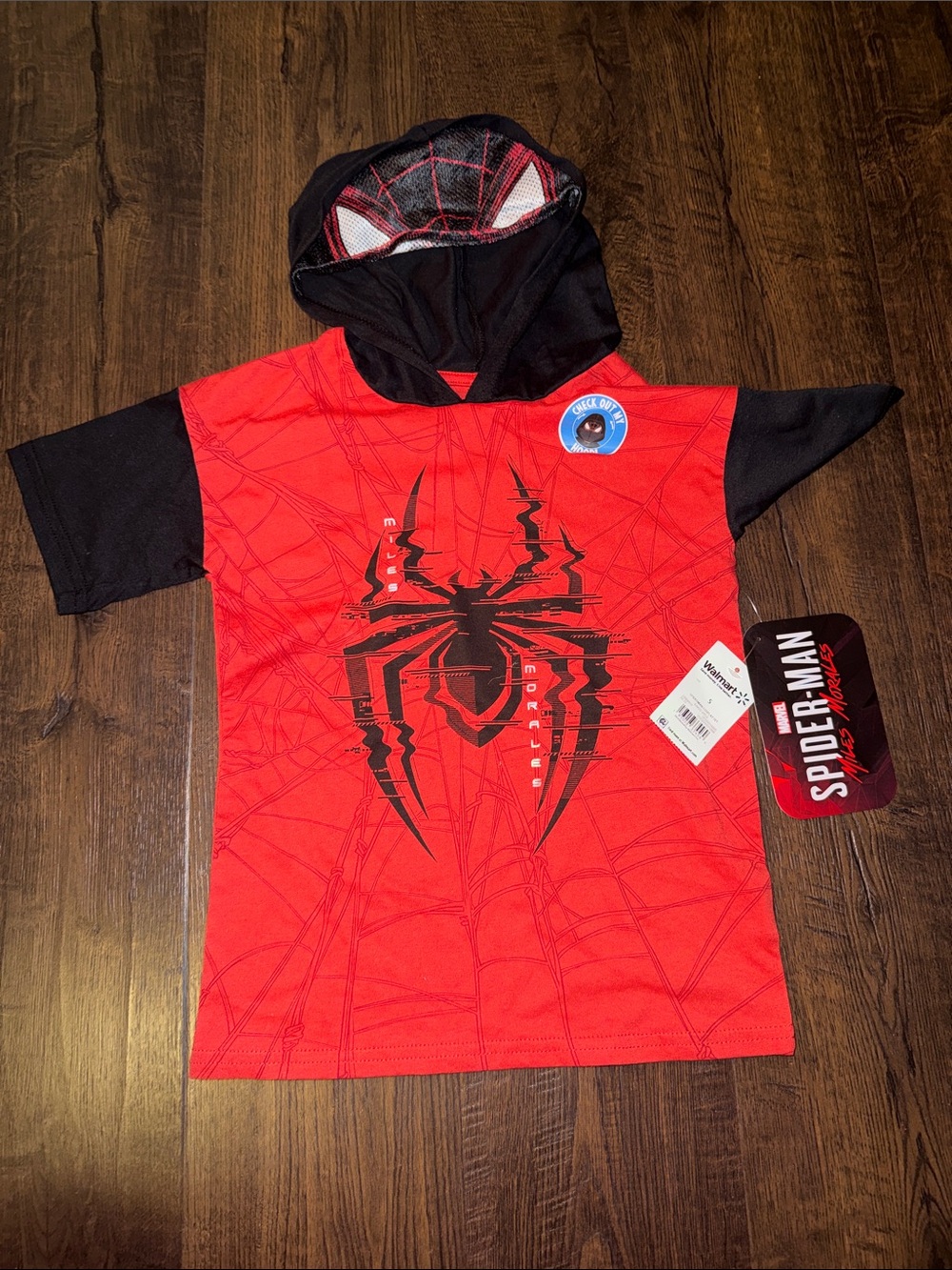 Spiderman Red and Black Hooded Short-Sleeve Set - Picture 4 of 5
